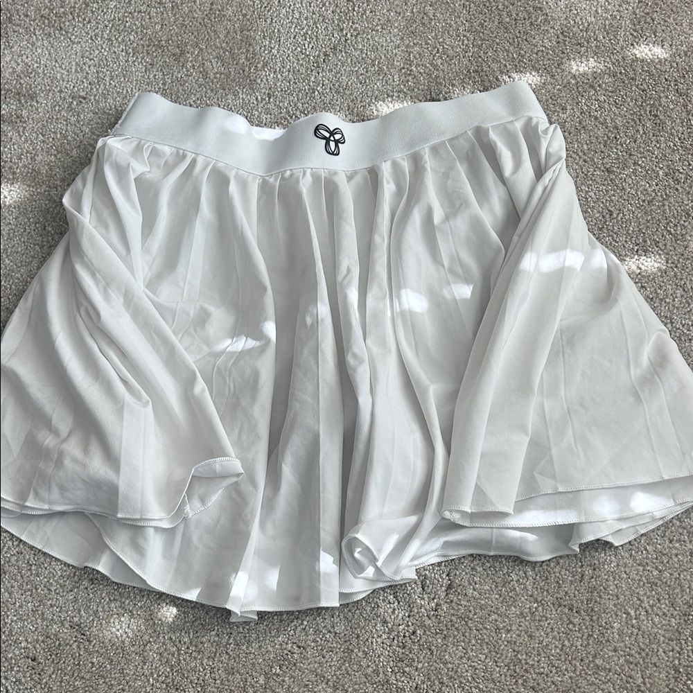 Aritzia White Pleated Tennis Skirt